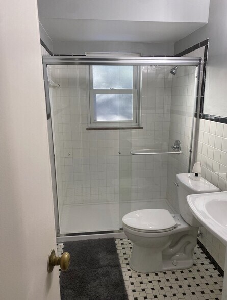 More Photos Of 5120 Glenwood Ave, Youngstown Apartments For Sale