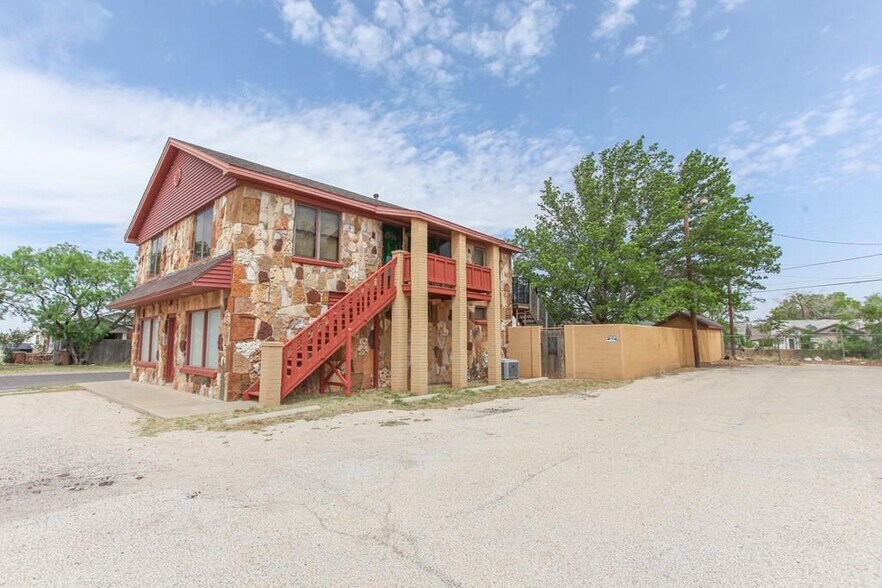 Primary Photo Of 1201 E 11th Pl, Big Spring Specialty For Sale