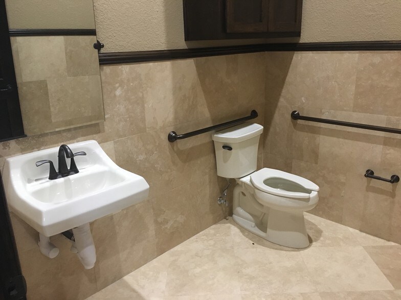 More Photos Of 5899 Preston Rd, Frisco Medical For Sale