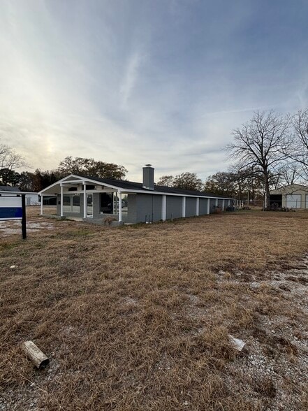 Primary Photo Of 810 Lydia Hwy, Hartsville Flex For Sale