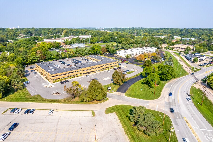 More Photos Of 974 73rd St, West Des Moines Medical For Sale