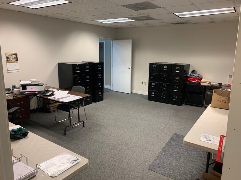 More Photos Of 8620 Wilkinson Blvd, Charlotte Warehouse For Lease