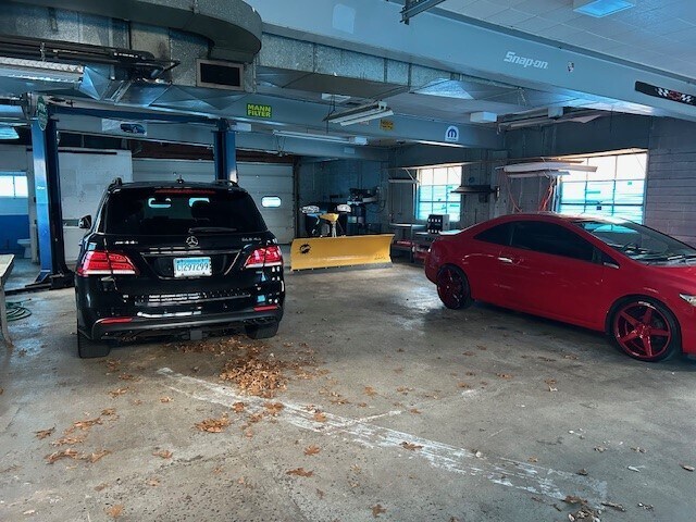 More Photos Of 157 Washington Ave, North Haven Auto Repair For Sale