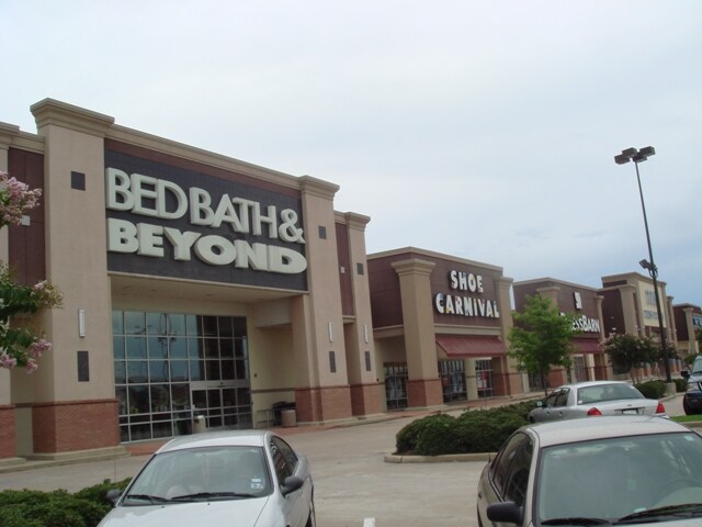 More Photos Of 3975-4065 N Dowlen Rd, Beaumont Unknown For Lease