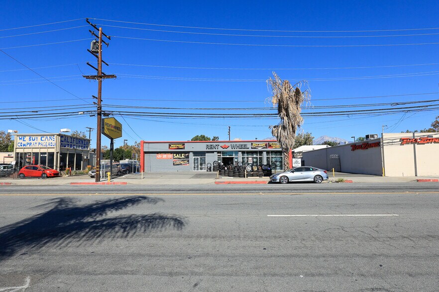 More Photos Of 960 W Holt Blvd, Ontario Freestanding For Lease