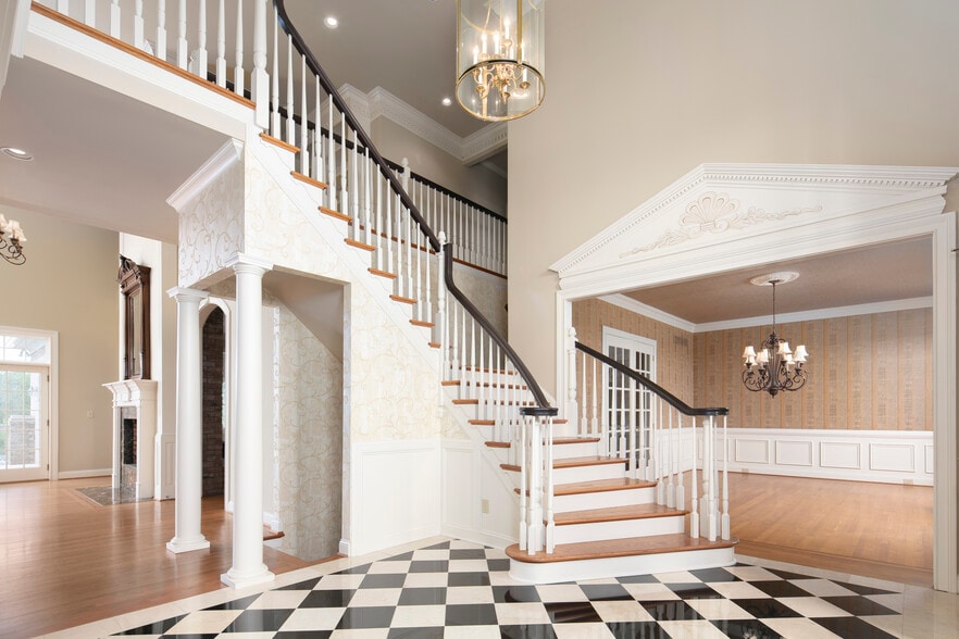 More Photos Of 4664 Lexington Rd, Winchester Specialty For Sale