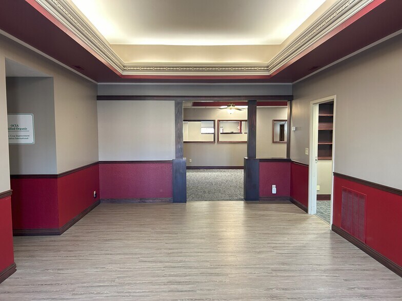 More Photos Of 1340 N Cotner Blvd, Lincoln Storefront Retail Office For Sale