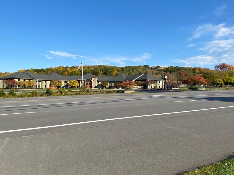 More Photos Of 1160 Pittsford-Victor Rd, Pittsford Unknown For Lease