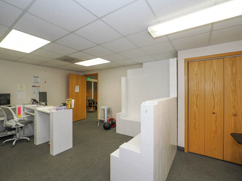 More Photos Of 3105 W 5400 S, Salt Lake City Medical For Sale