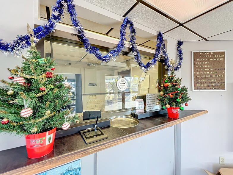 More Photos Of 307 E Vine St, Kissimmee Hotel For Sale