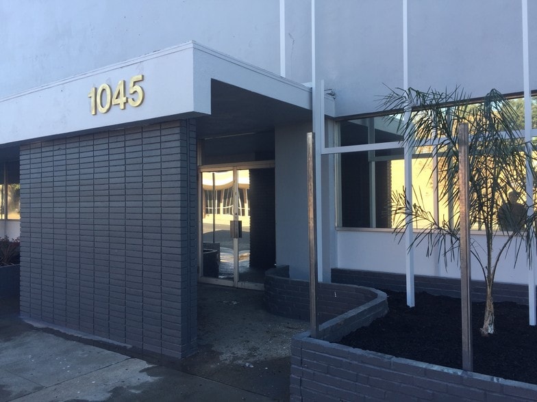 More Photos Of 1029-1045 N El Dorado St, Stockton Office For Lease