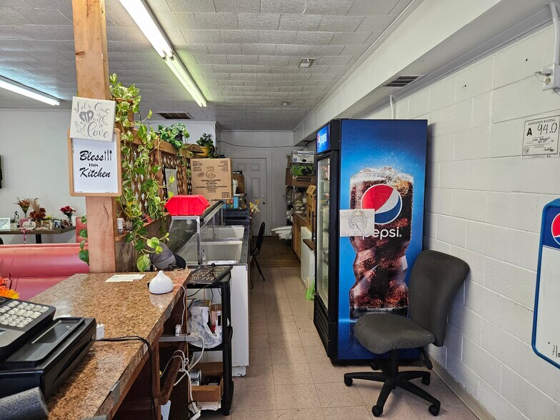 More Photos Of 702 US Highway 158 W, Gates Auto Repair For Sale