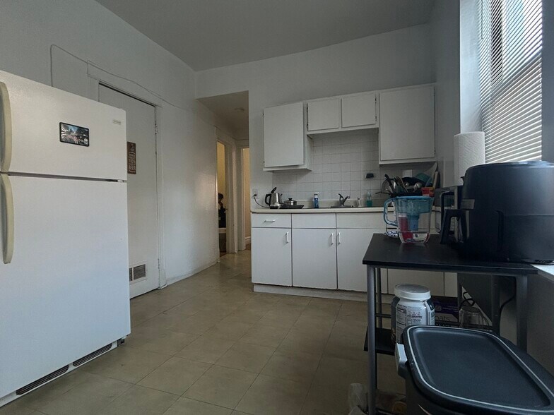 More Photos Of , Chicago Unknown For Sale