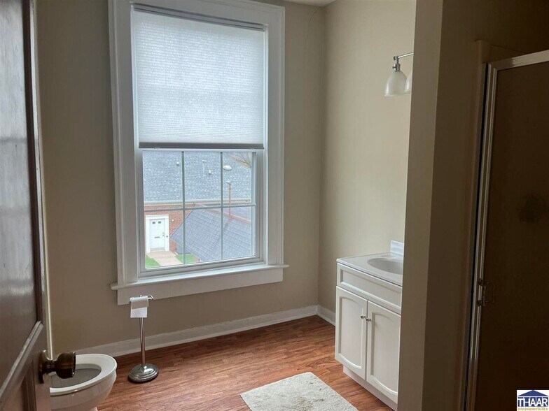 More Photos Of 219 Ohio St, Terre Haute Office For Sale
