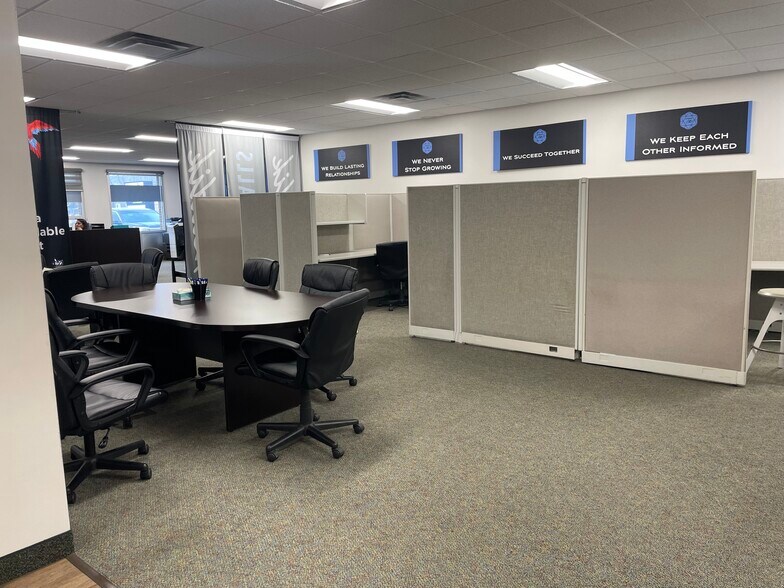 More Photos Of 600 S Cliff Ave, Sioux Falls Office For Sale