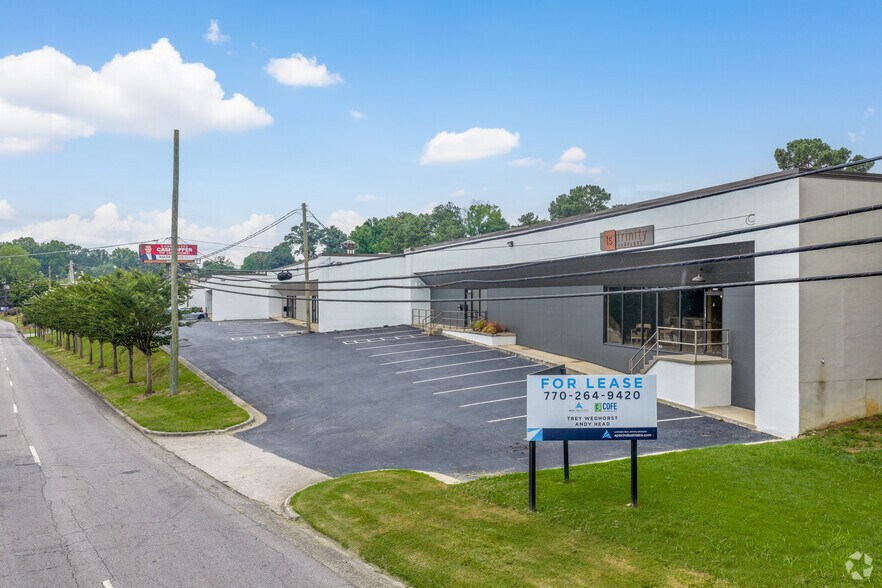 More Photos Of 1450-1468 Chattahoochee Ave NW, Atlanta Warehouse For Lease