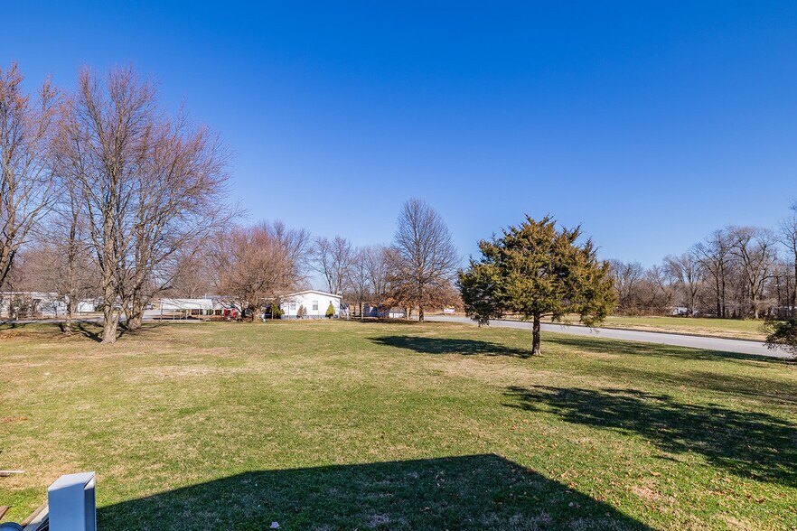 More Photos Of 3811 W Chestnut Expy, Springfield Hotel For Sale