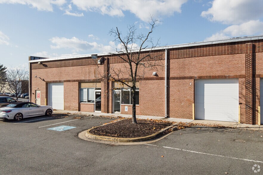 More Photos Of 9100-9136 E Hampton Dr, Capitol Heights Warehouse For Lease