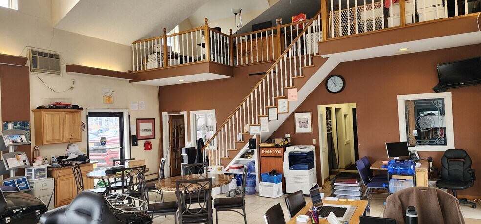 More Photos Of 4579 Lake Rd S, Brockport Auto Dealership For Lease