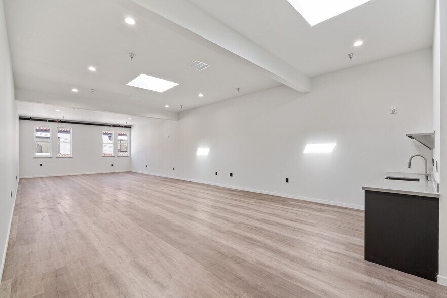 More Photos Of 1441 Stevenson St, San Francisco Warehouse For Lease