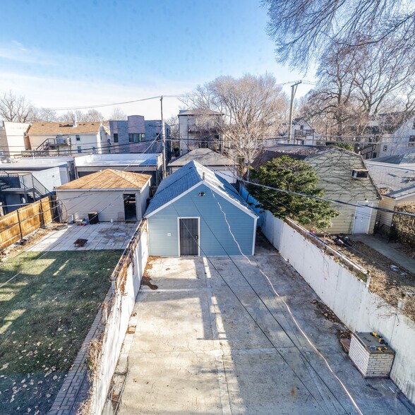 More Photos Of 6129 N Ravenswood Ave, Chicago Multifamily For Sale