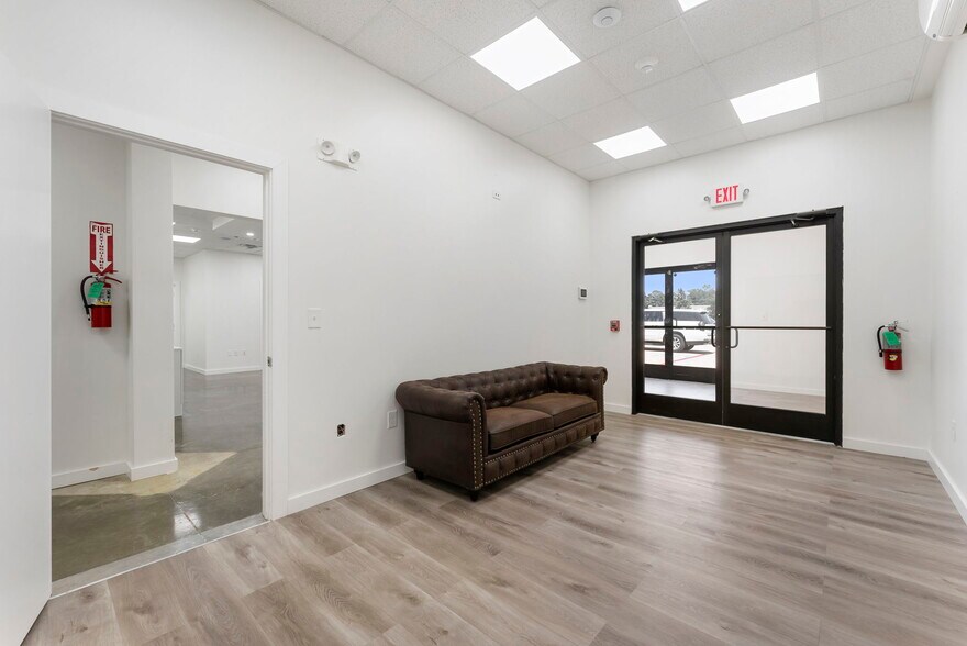 More Photos Of 26211 I-45, Spring Office For Lease