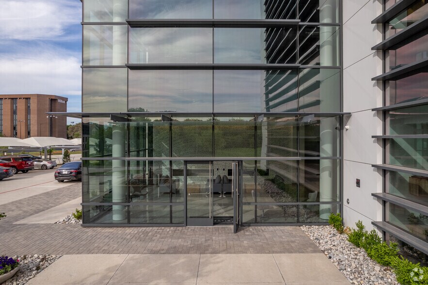 More Photos Of 1785 State Highway 26, Grapevine Coworking Space