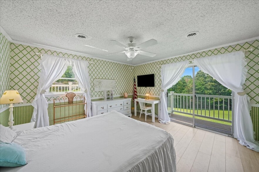 More Photos Of 441 Mull Rd, Hiawassee Hospitality For Sale