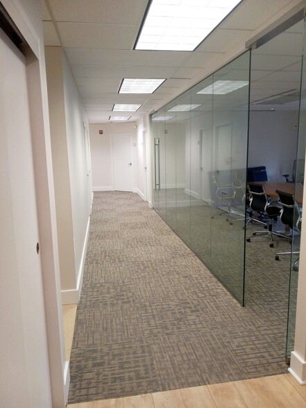 More Photos Of 2121 Eisenhower Ave, Alexandria Office For Lease