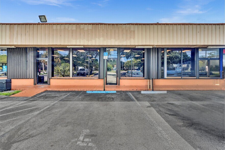More Photos Of 2424 N St Rd 7, Fort Lauderdale Unknown For Lease