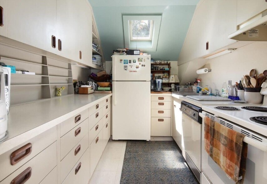 More Photos Of 308 Main St, Lakeville Apartments For Sale