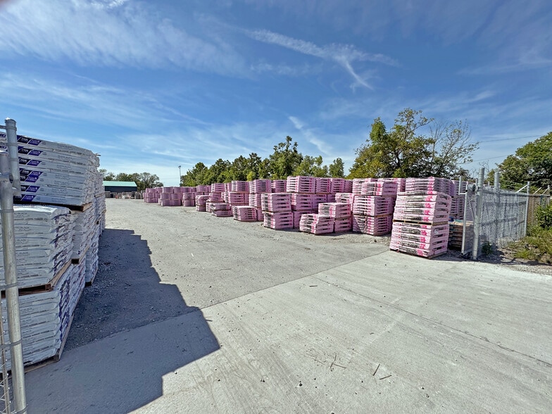 More Photos Of 3672 Highway 111, Granite City Warehouse For Sale