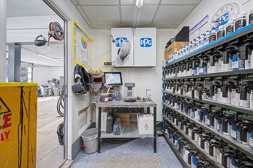 More Photos Of 298 Village St, Medway Warehouse For Sale