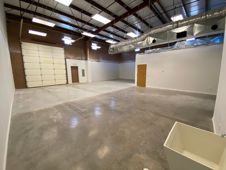 More Photos Of 473 N Old Hwy 91, Hurricane Warehouse For Lease