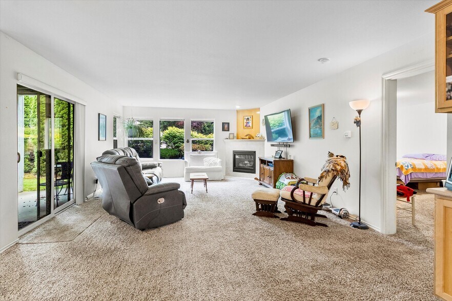 More Photos Of 344 E Bellis Fair Pky, Bellingham Apartments For Sale