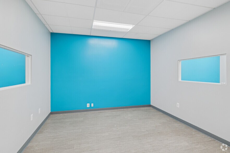 More Photos Of 6911 Laurel Bowie Rd, Bowie Office For Sale