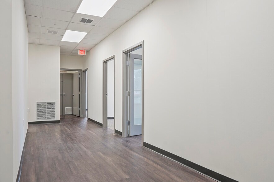 More Photos Of 123 S Lynnhaven Rd, Virginia Beach Office For Lease