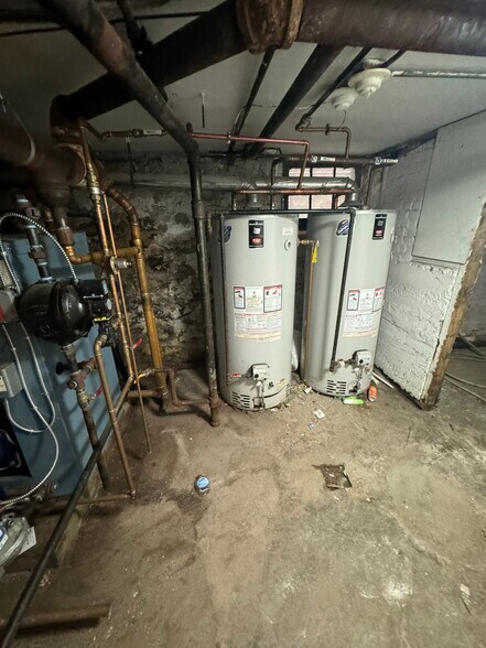 More Photos Of 902 West St, Union City Multifamily For Sale