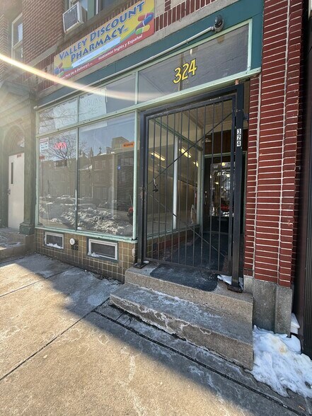 More Photos Of 322-324 N 7th St, Allentown Storefront Retail Residential For Lease