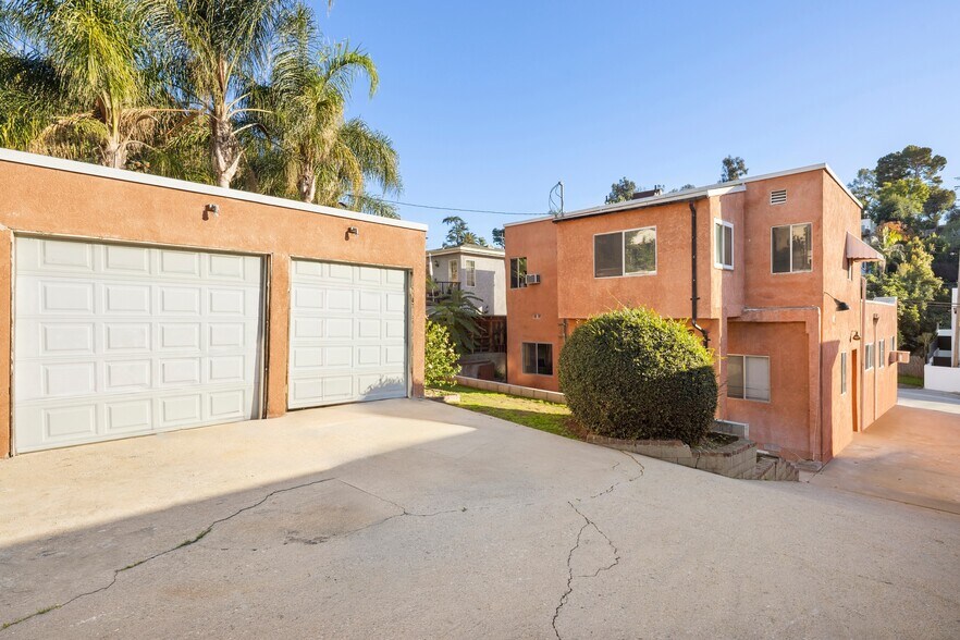 More Photos Of 2243 India St, Los Angeles Multifamily For Sale