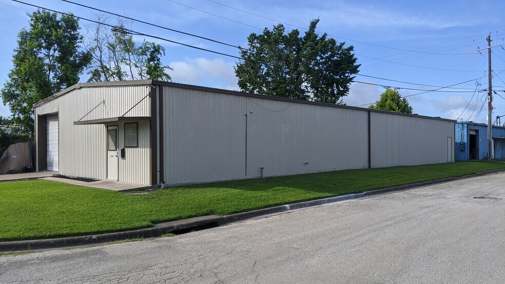 More Photos Of 6504 McGrew St, Houston Warehouse For Lease