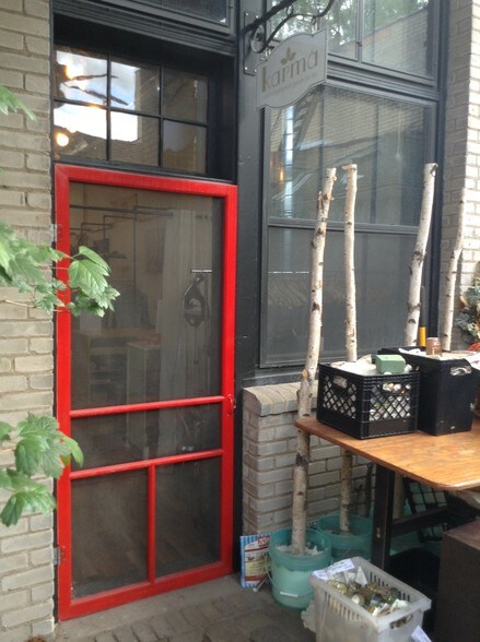 More Photos Of 1581-1593 Selby Ave, Saint Paul Storefront Retail Office For Lease