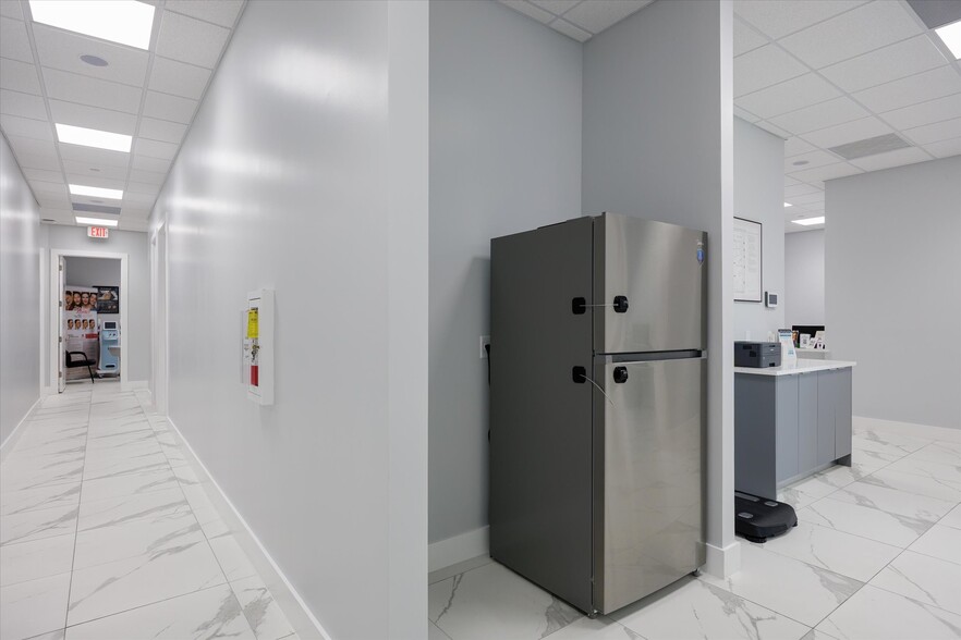 More Photos Of 22904 Lyden Dr, Estero Medical For Sale