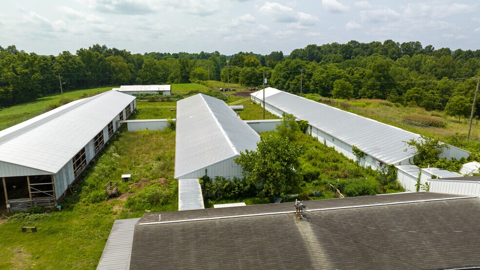 More Photos Of 901 Carpenter Rd, Albany Specialty For Sale