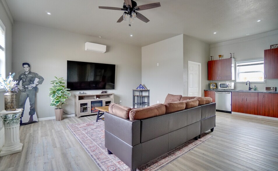 More Photos Of 7421 Terry St, Fort Smith Specialty For Sale