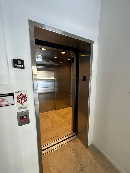More Photos Of 268-270 Alhambra Cir, Coral Gables Office For Lease