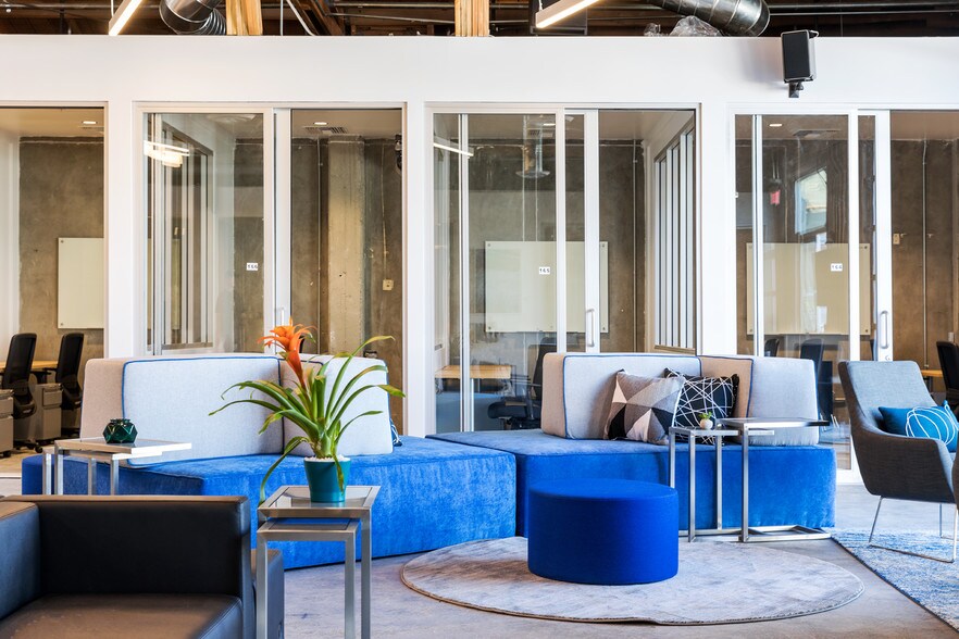 More Photos Of 5877 Obama Blvd, Los Angeles Loft Creative Space For Lease