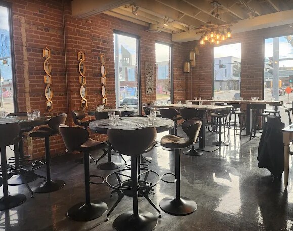 More Photos Of 10508 109 St NW, Edmonton General Retail For Sale