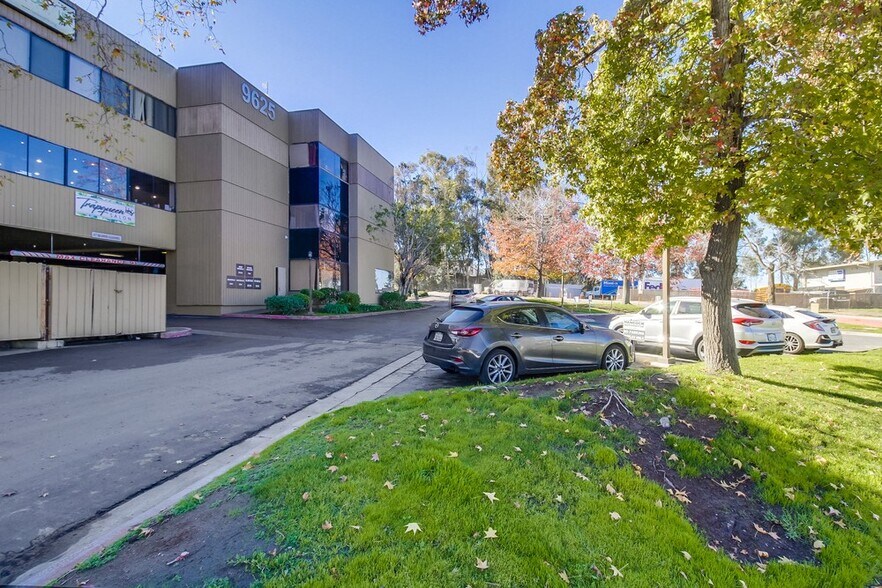 More Photos Of 9625 Black Mountain Rd, San Diego Office For Sale