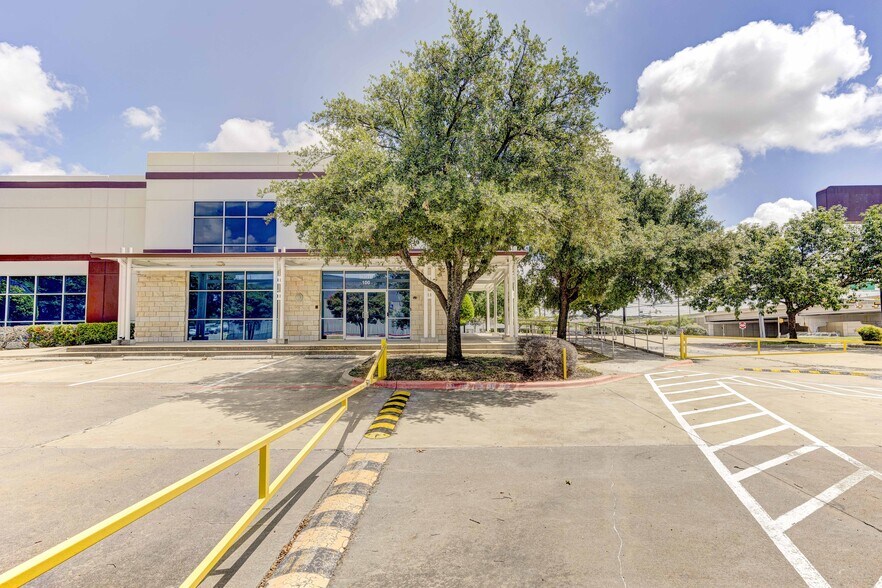 More Photos Of 9100 Hwy 290 E, Austin Research And Development For Sale